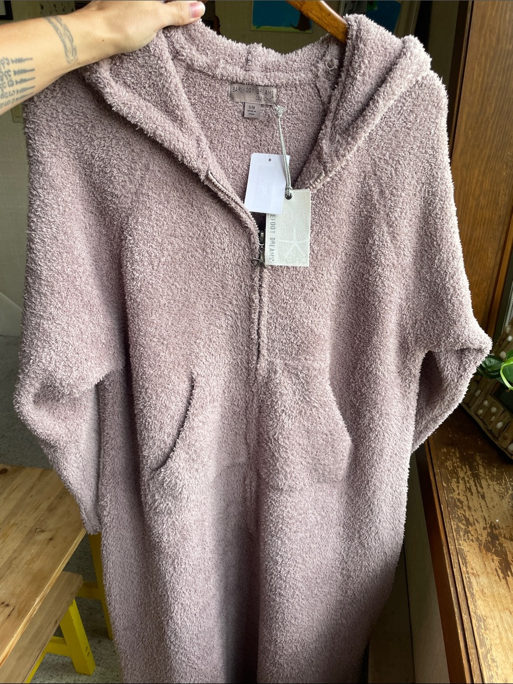 Barefoot Dreams Cozy Plush Hooded Lounge Robe NWT - Picture 5 of 7